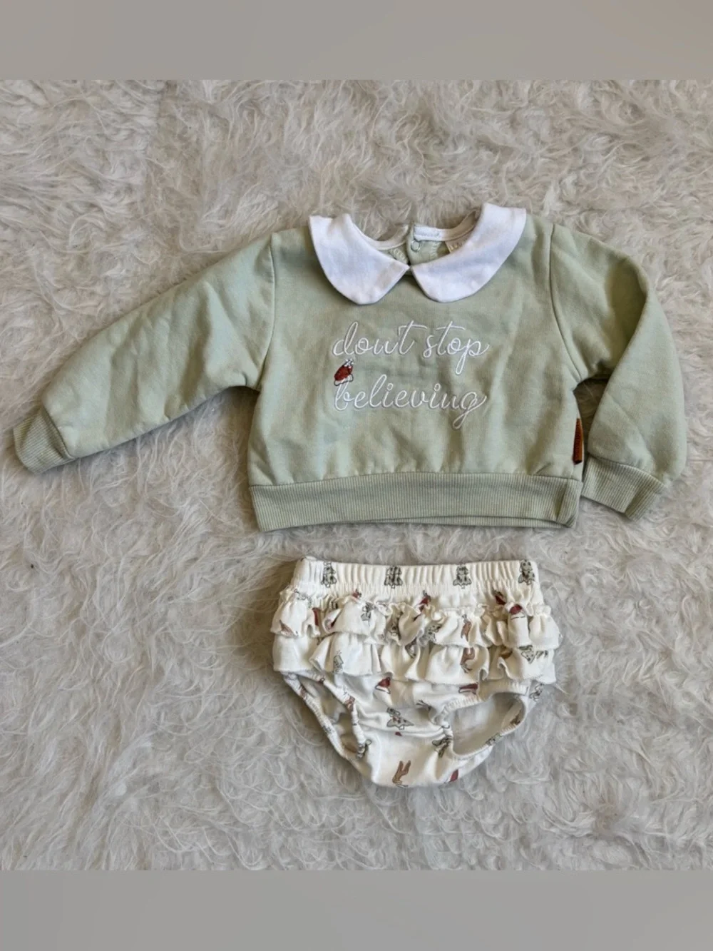 Lila & Jack Festive “Don’t Stop Believing” Baby girl Cozy Set